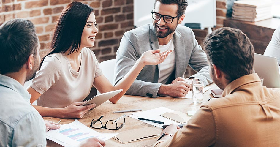 Dialogue writing tips to create natural conversations, realistic characters, emotional depth, and engaging storytelling for readers.